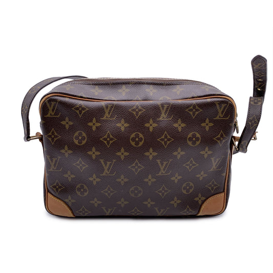 LOUIS VUITTON   Monogram Canvas Nil Messenger Bag M45244