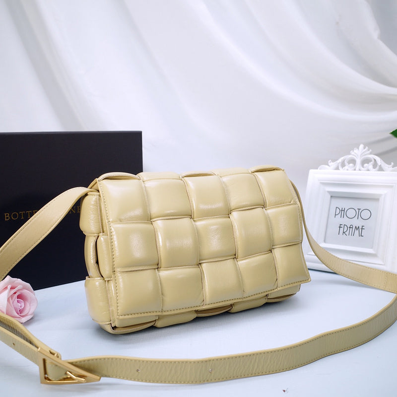 B-VENETA STYLISH HANBAGS FOR WOMEN - - 189