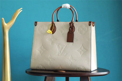 Fan Fashion Lu-Vi bags - 8658