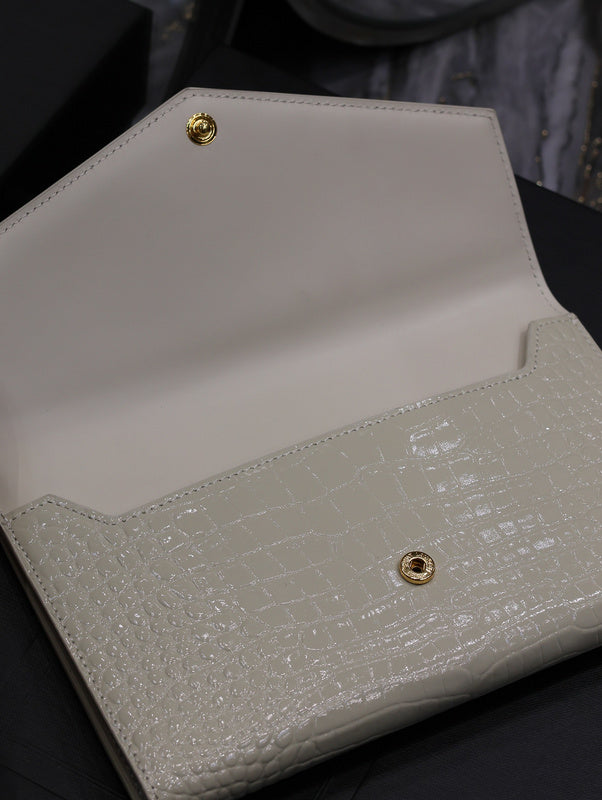 Amelia - YSL Bag - 2357