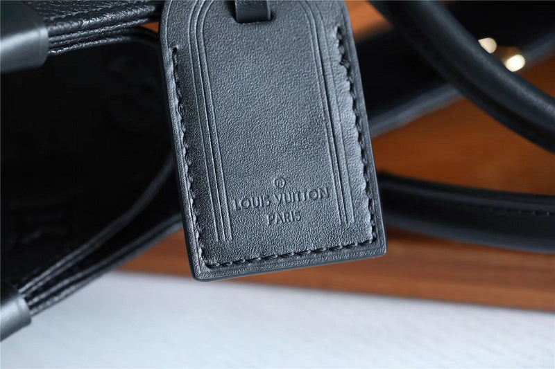 Fan Fashion Lu-Vi bags - 8657