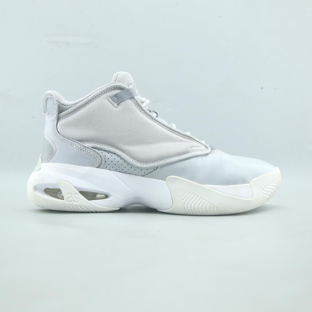JORDAN MAX AURA 4