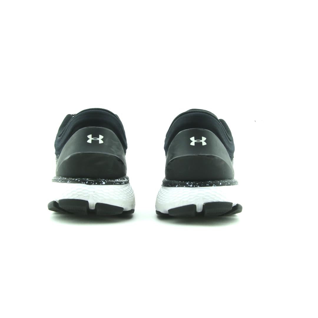 UNDER ARMOUR UA CHARGED ESCAPE 3