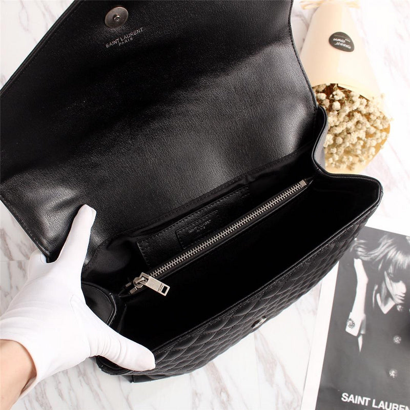 Amelia - YSL Bag - 2800
