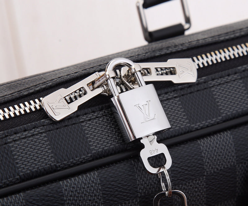 Fan Fashion Lu-Vi bags - 17693