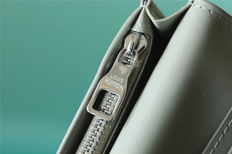 Fan Fashion Lu-Vi bags - 10555