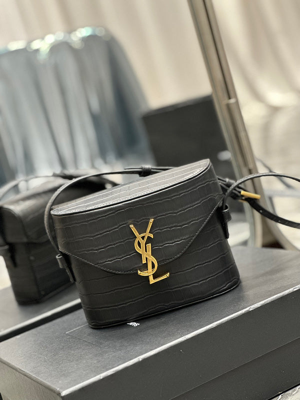 Amelia - YSL Bag - 1959