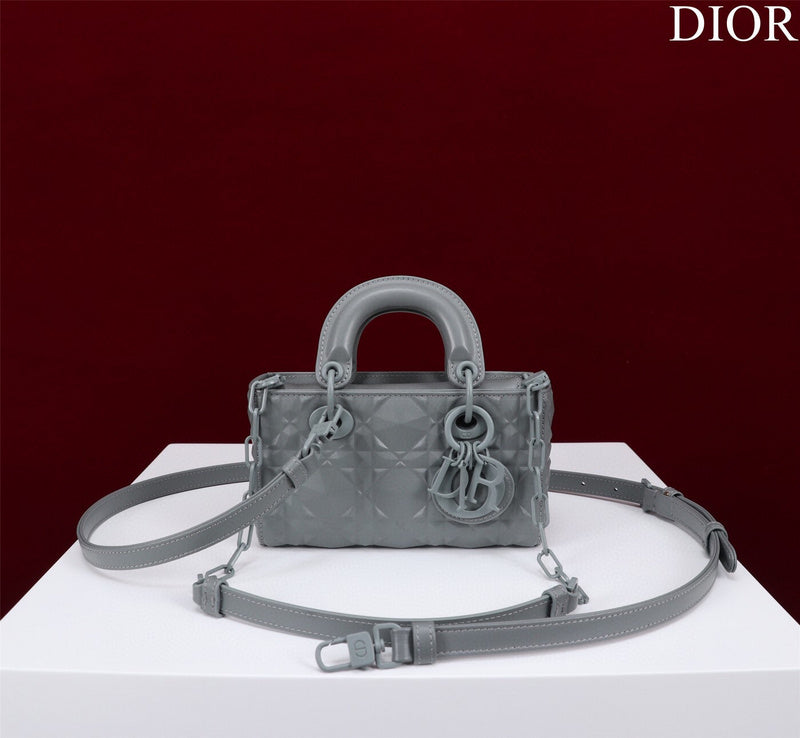 Amelia- DYOR FASHION BAGS - 1676
