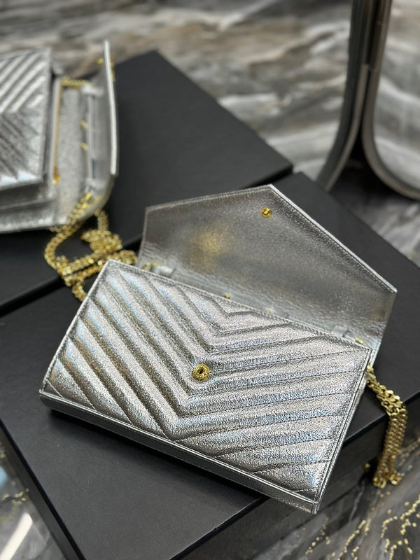Amelia - YSL Bag - 1920