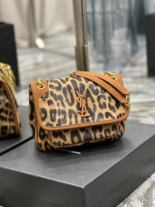 Amelia - YSL Bag - 4167