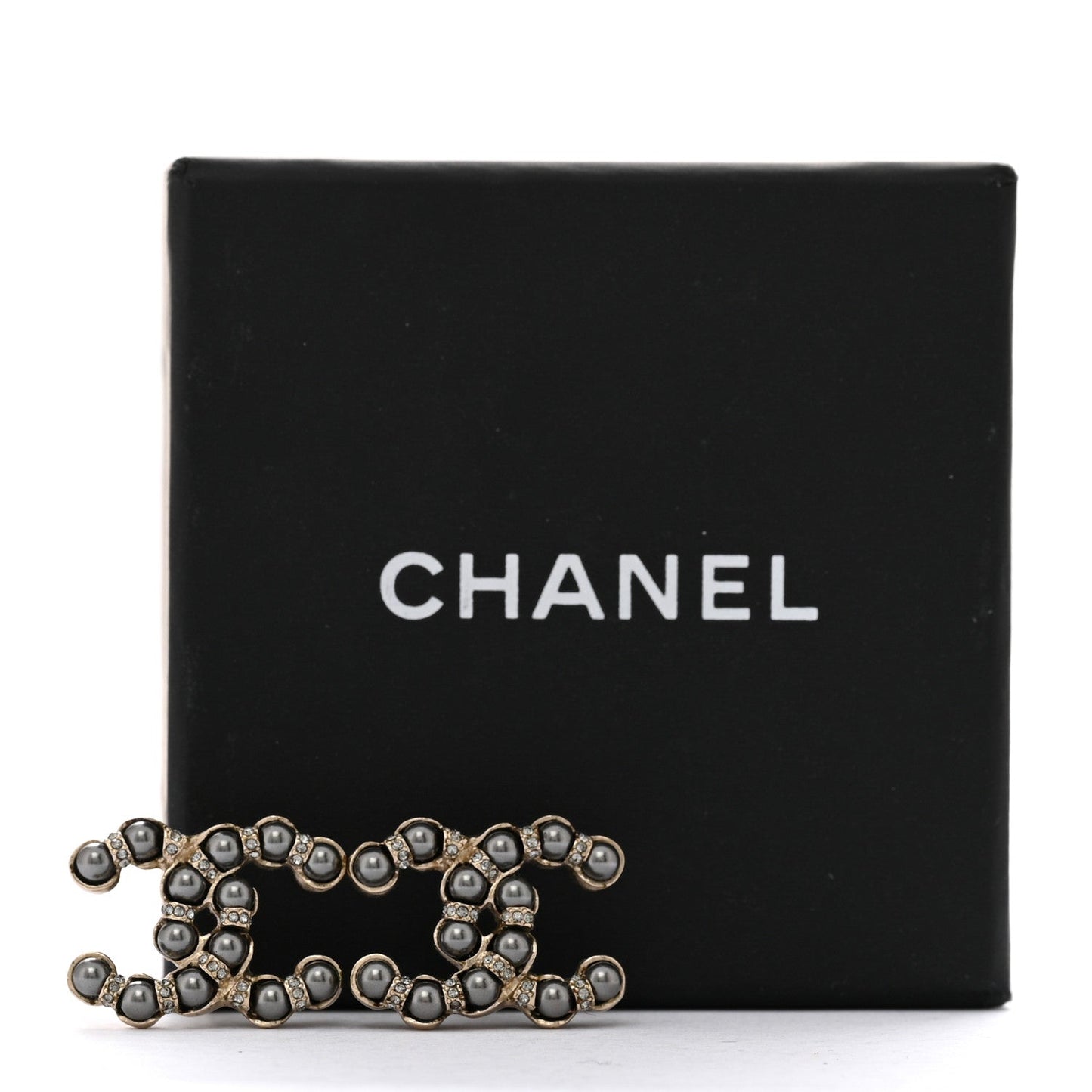 Amelia Pearl Crystal Nefertiti CC Earrings Silver Dark Grey