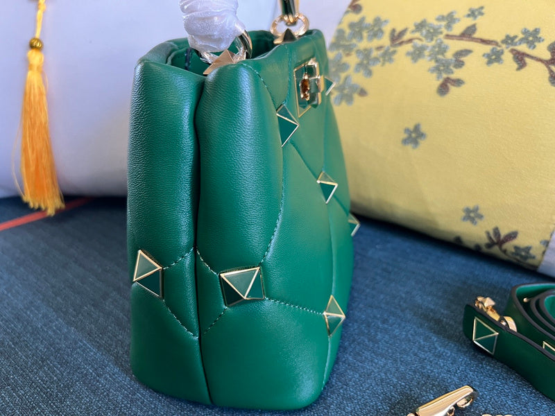 VAL LUXURY BAGS - FOR FASHION LOVERS  AFFORDABLE LUXURY BAGS- 1055