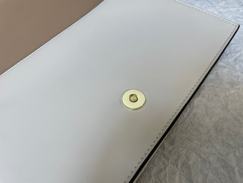 VAL LUXURY BAGS - FOR FASHION LOVERS  AFFORDABLE LUXURY BAGS- 1556