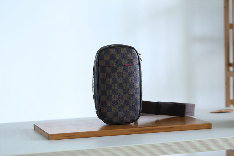 Fan Fashion Lu-Vi bags - 9392