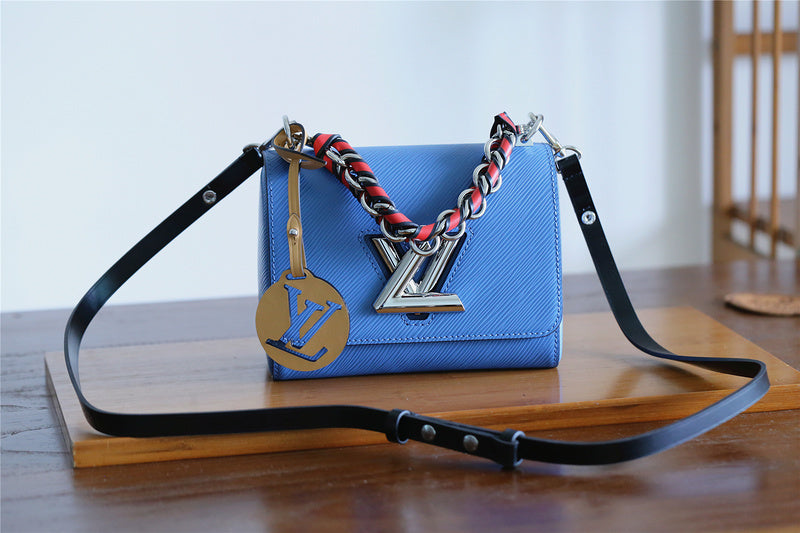 Fan Fashion Lu-Vi bags - 8487