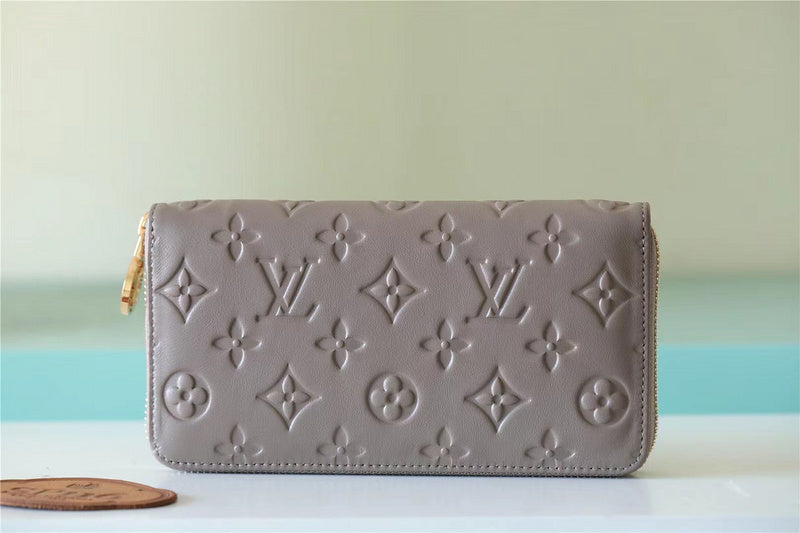 Fan Fashion Lu-Vi bags - 8799
