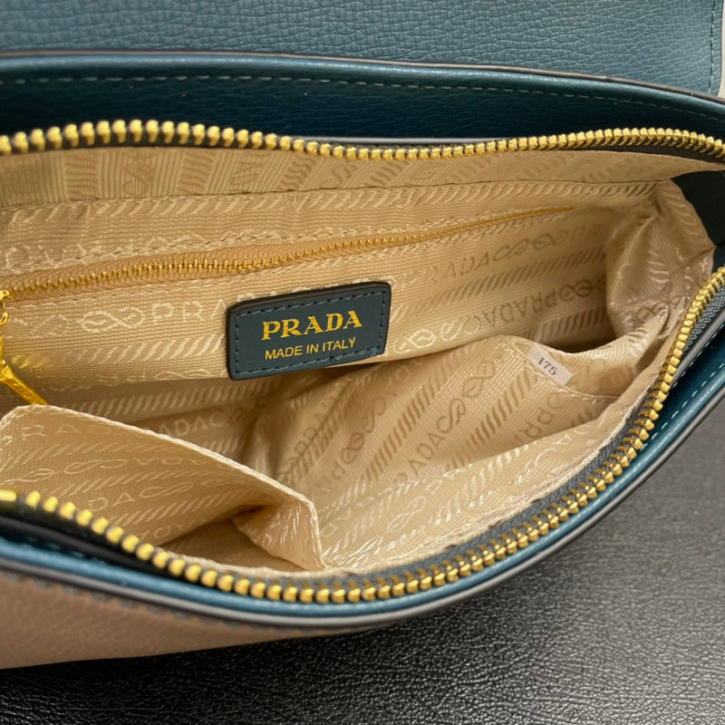 Barnes-Bags - Prada Bags - 834