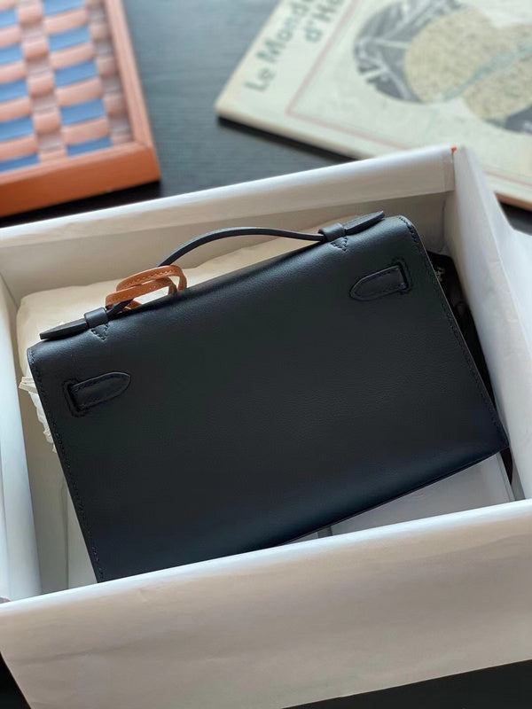 Amelia - HMS Bags - 1724