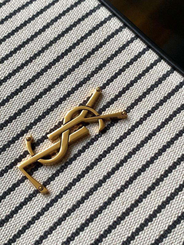 Amelia - YSL Bag - 4188