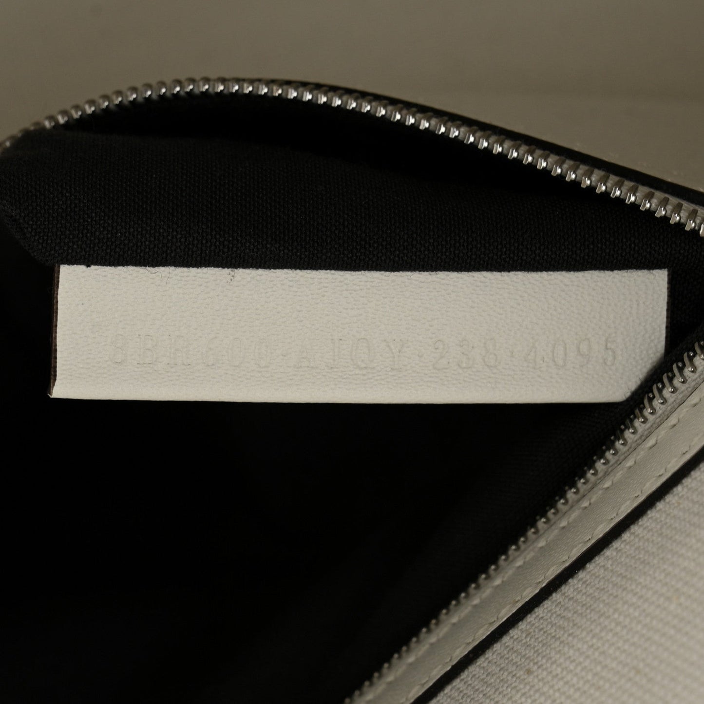 Amelia Canvas Vitello King FF Embroidered Baguette White Black