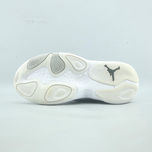 JORDAN MAX AURA 4