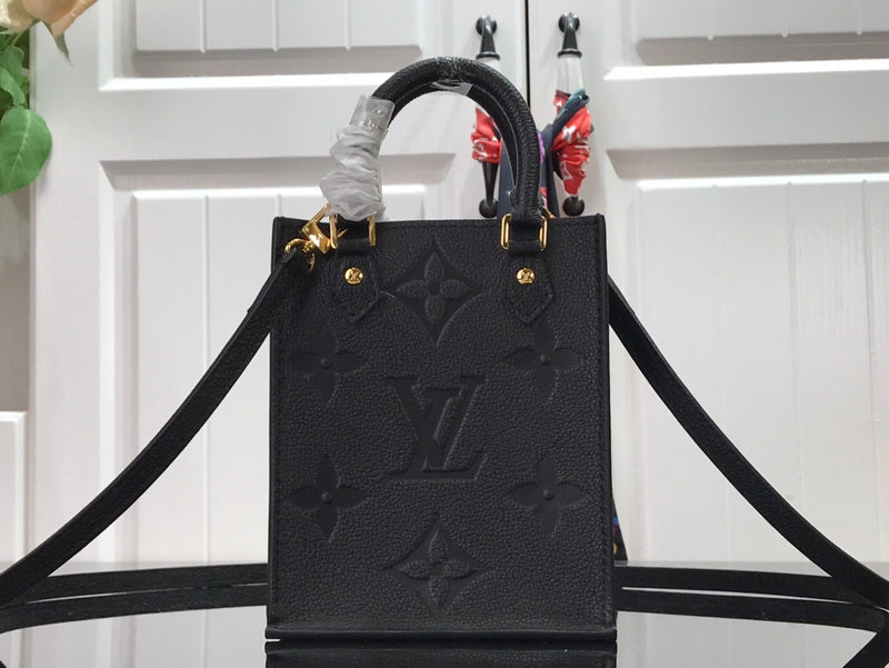 Fan Fashion Lu-Vi bags - 17620