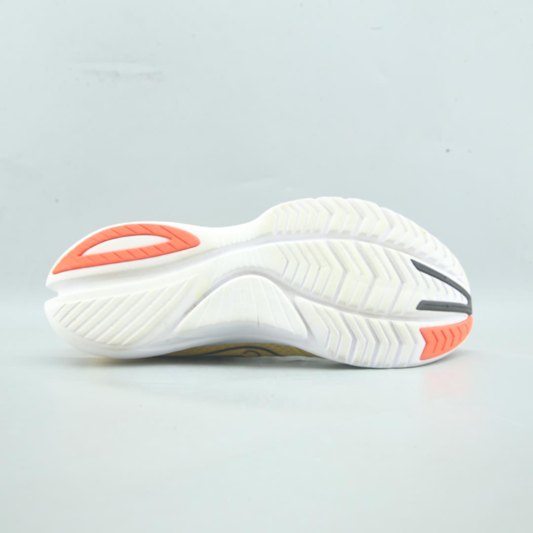 SAUCONY KINVARA 13