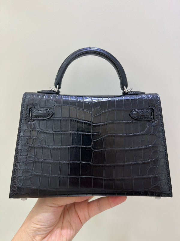 Amelia - HMS Bags - 1679