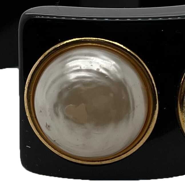 CHANEL -   Large Pearl Resin Cuff - Black - Bracelet