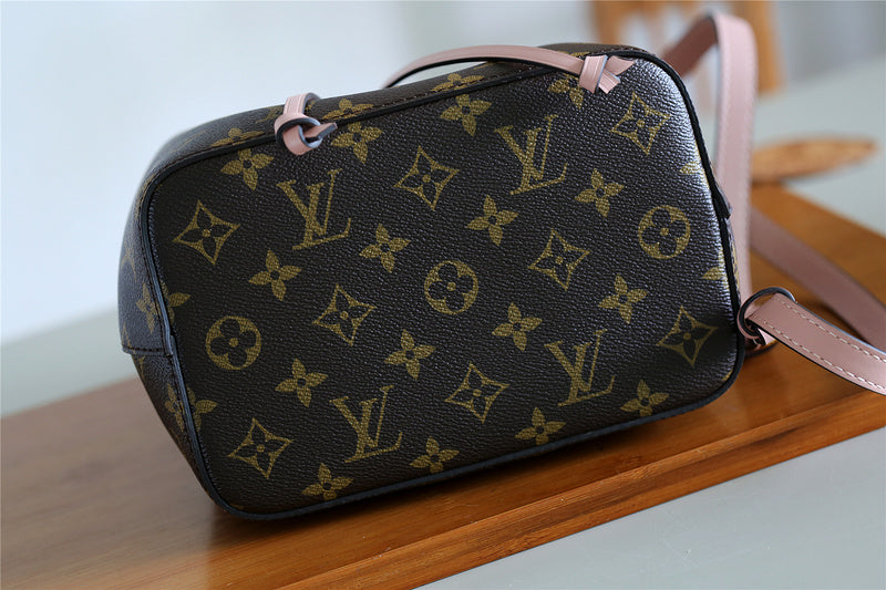 Fan Fashion Lu-Vi bags - 8578