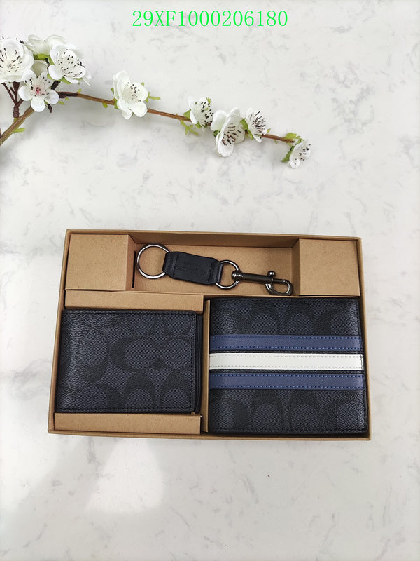 Amelia - CAH Wallet - 009