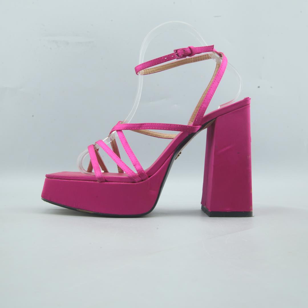 ZARA. .