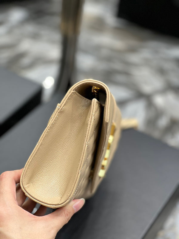 Amelia - YSL Bag - 1900
