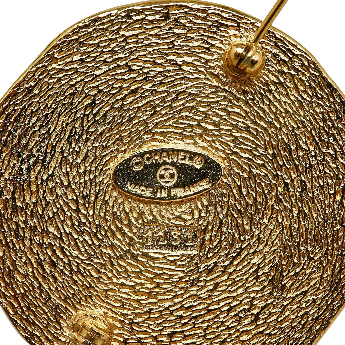 CHANEL 31 Rue Cambon Hammered Medallion Brooch Costume Brooch