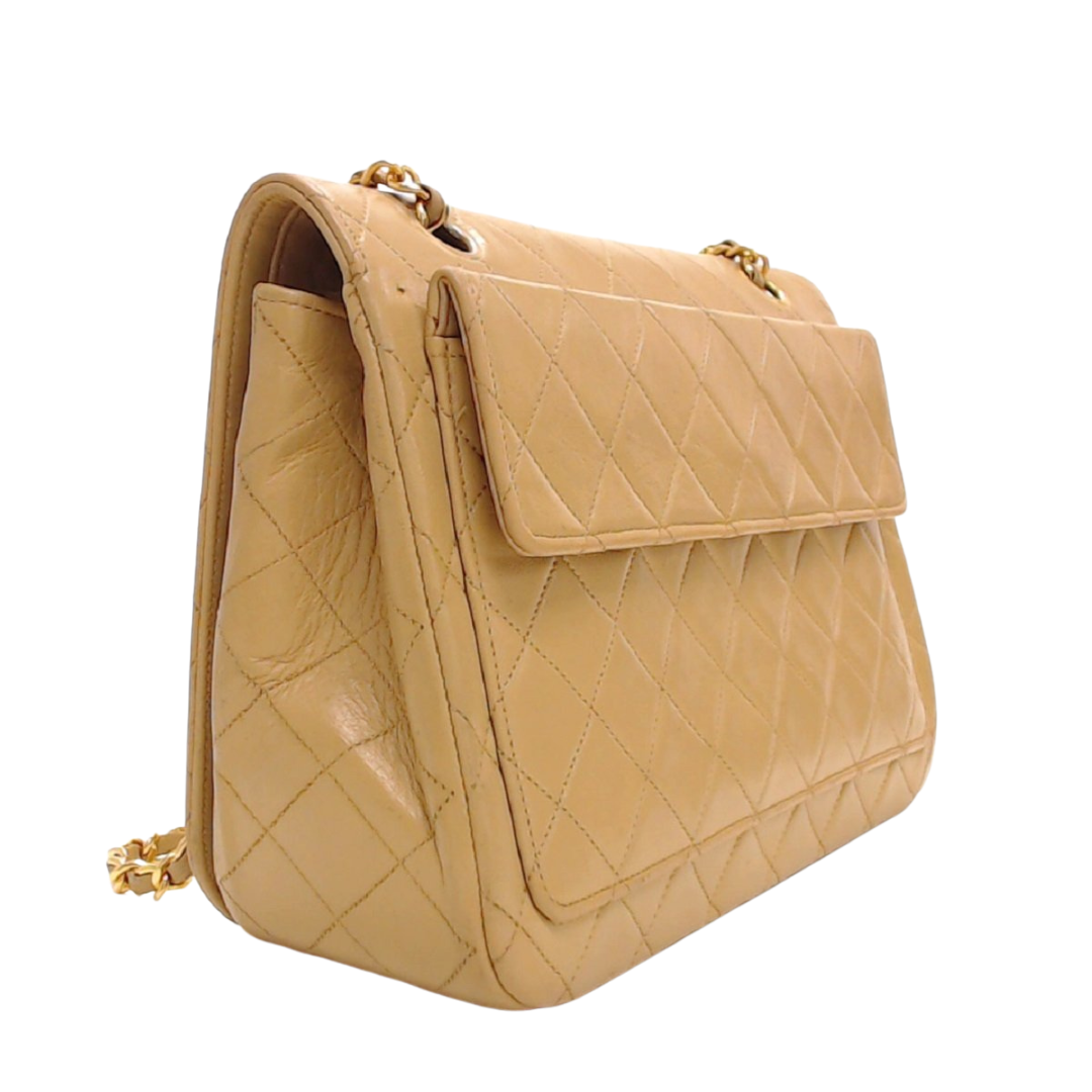 Chanel Beige Full Flap m/ GHW