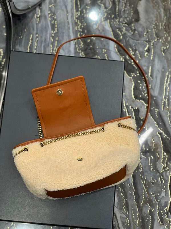 Amelia - YSL Bag - 4224