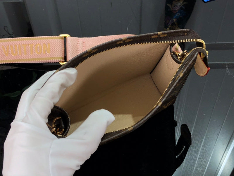 Fan Fashion Lu-Vi Bags - 16953