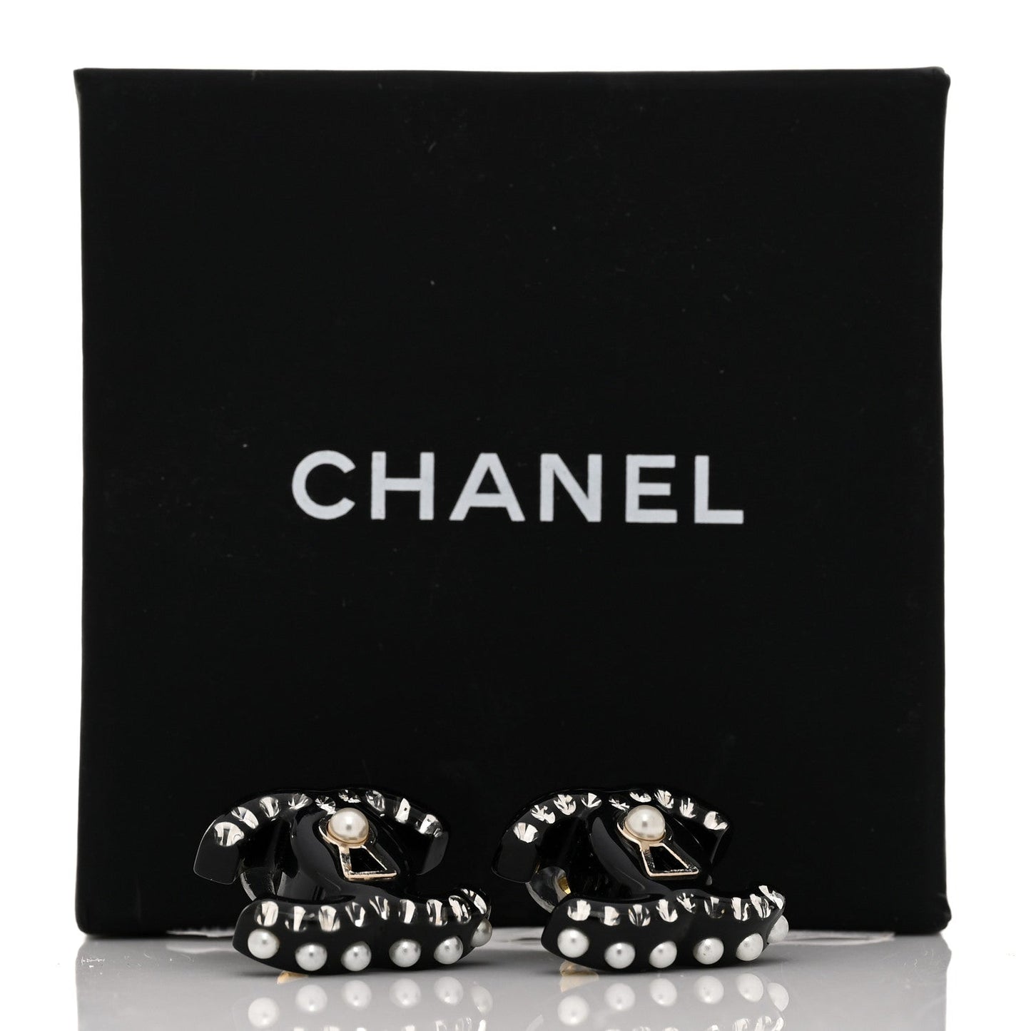 Amelia Resin Crystal Pearl CC Earrings Black