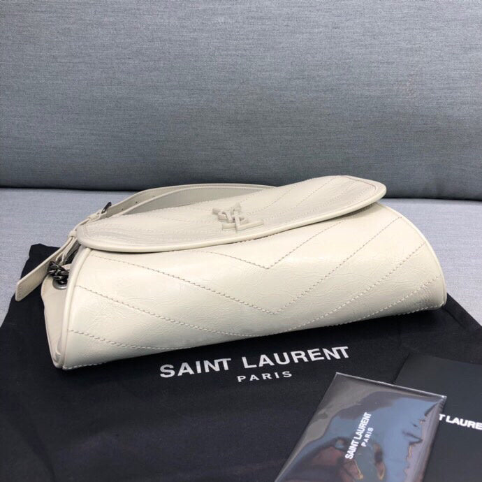 Amelia - YSL Bag - 2333