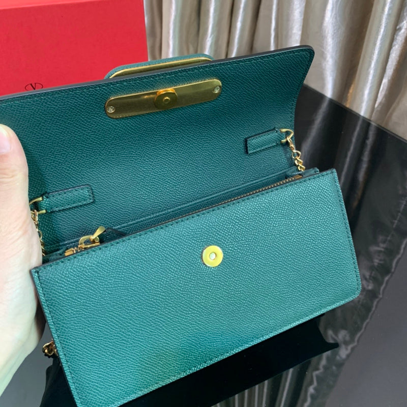 VAL LUXURY BAGS - FOR FASHION LOVERS  AFFORDABLE LUXURY BAGS- 1390