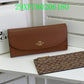 Amelia - CAH Wallet - 029