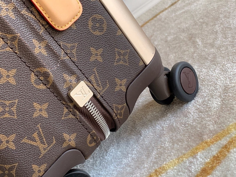 Fan Fashion Lu-Vi bags - 11401