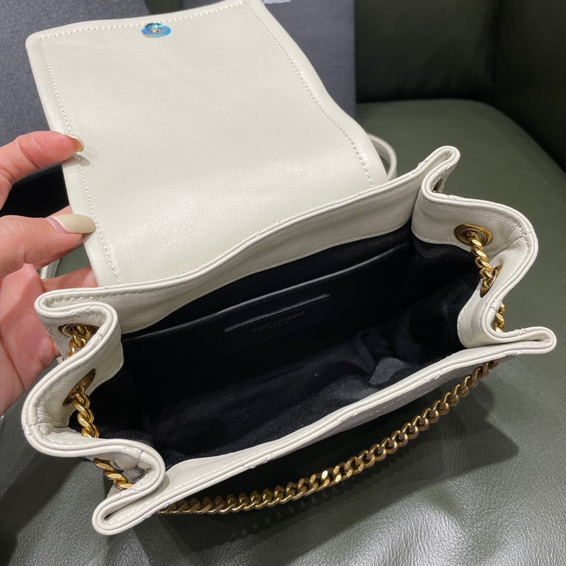 Amelia - YSL Bag - 3759