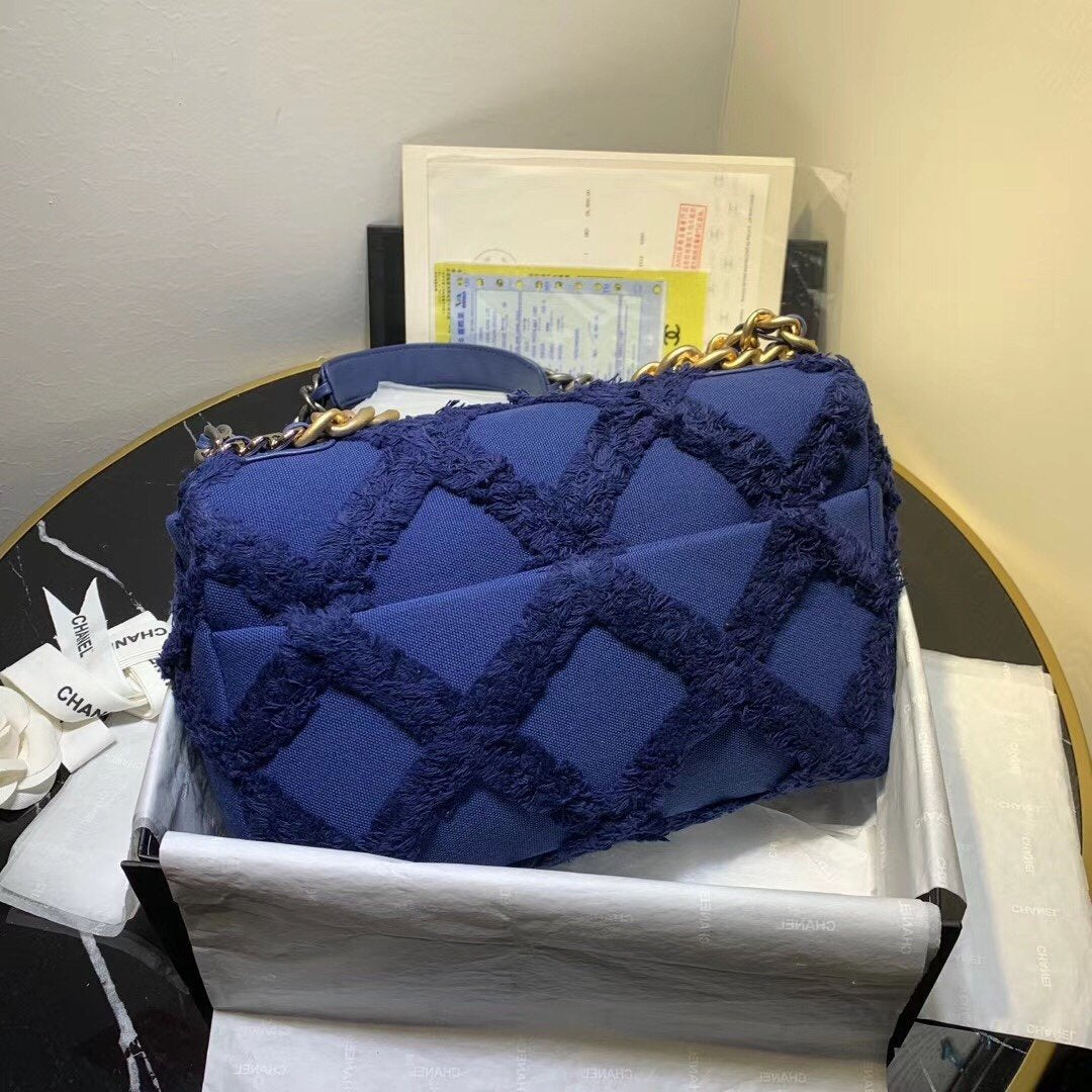 CHANEL 19 Flap Bag