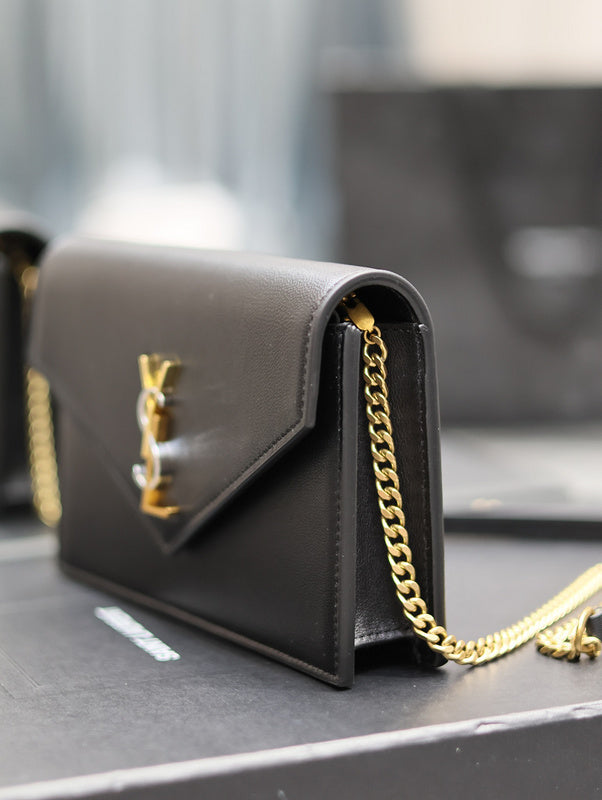Amelia - YSL Bag - 1955