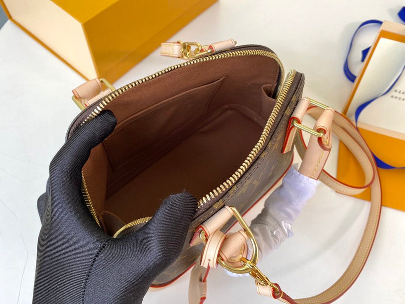 Fan Fashion Lu-Vi bags - 17741