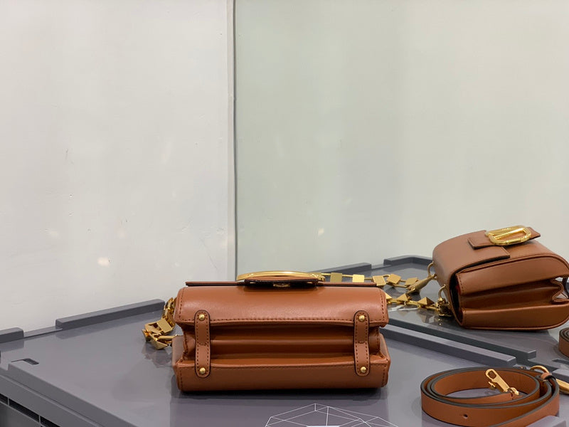 VAL LUXURY BAGS - FOR FASHION LOVERS  AFFORDABLE LUXURY BAGS- 1424
