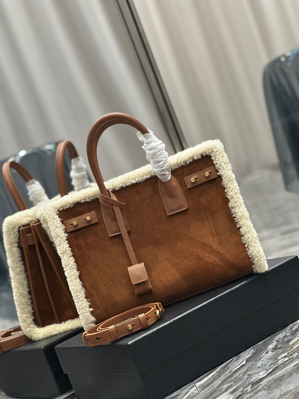 Amelia - YSL Bag - 3940