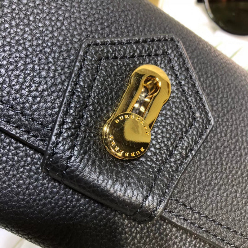 Burberry Bags - Bagsattire   306