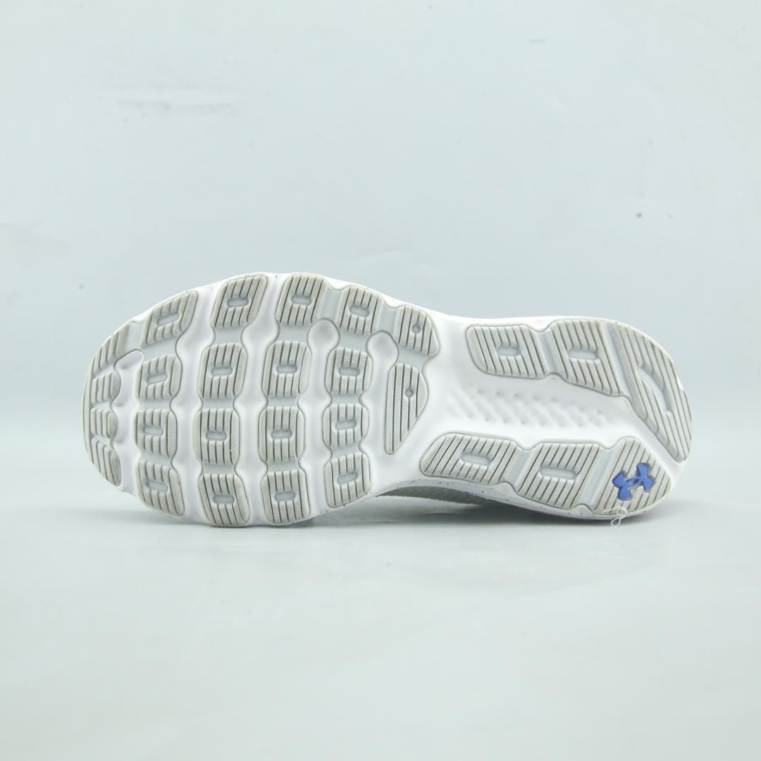 UNDER ARMOUR CHARGED ESCAPE 4